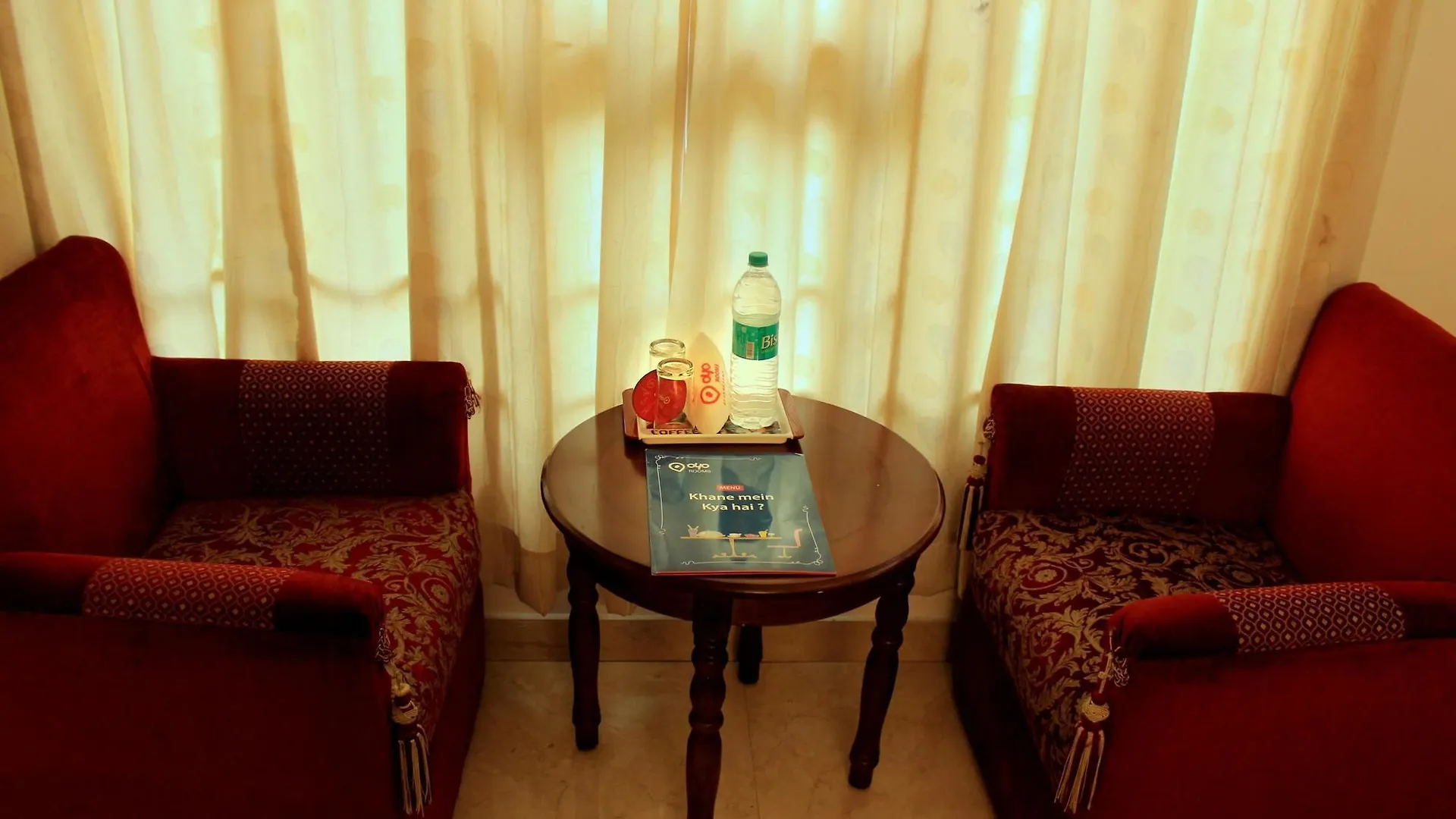 *** Hotel Oyo Rooms Saheliyon Ki Bari Udaipur India